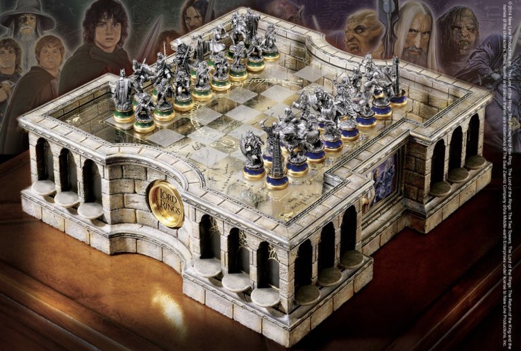 Lord of the rings chess set